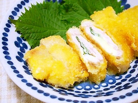 チーズがとろける！大葉入り米粉トンカツ！